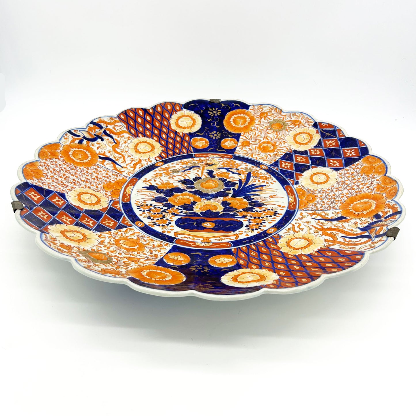 side view of Antique Japanese Amari Plate