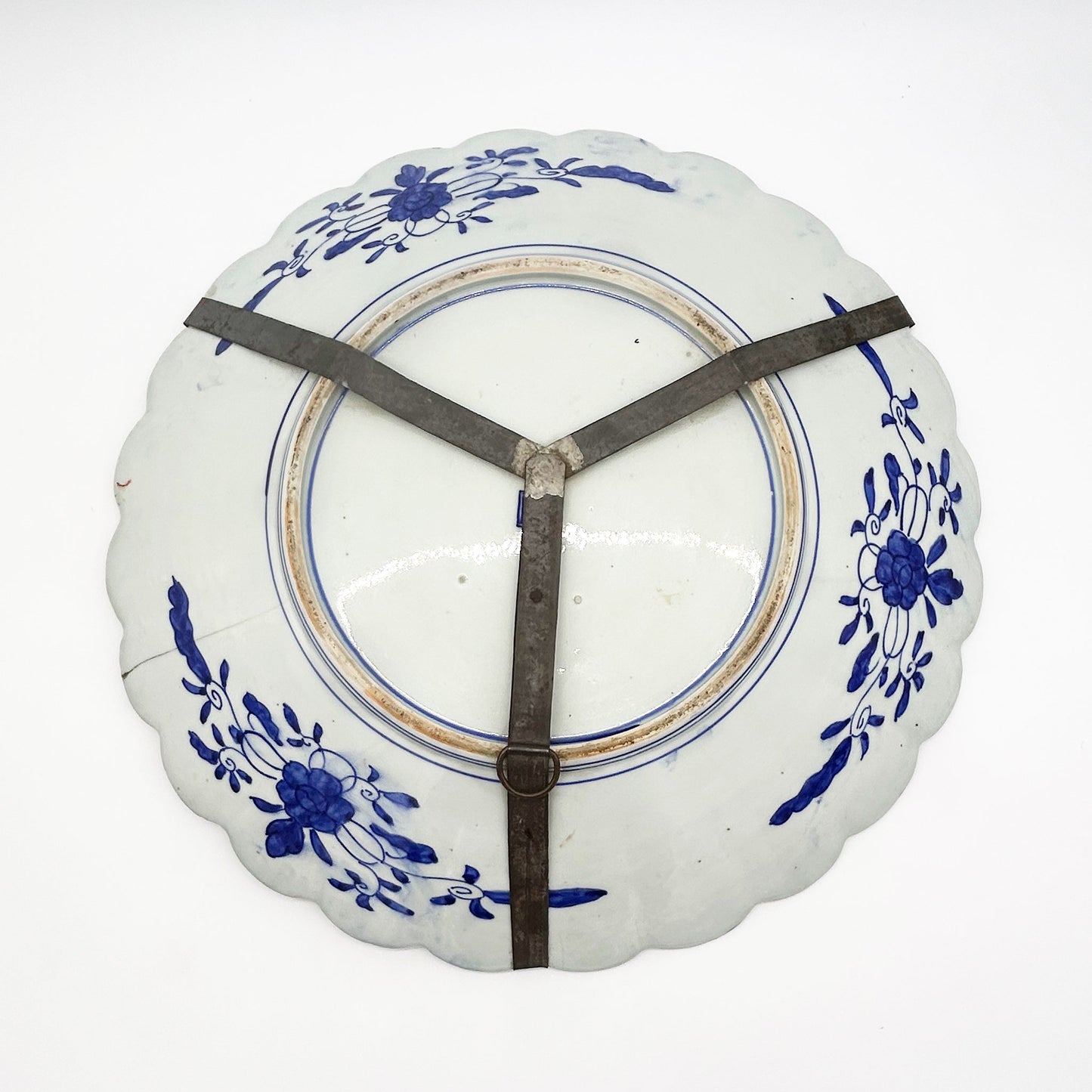 back view of Antique Japanese Amari Plate