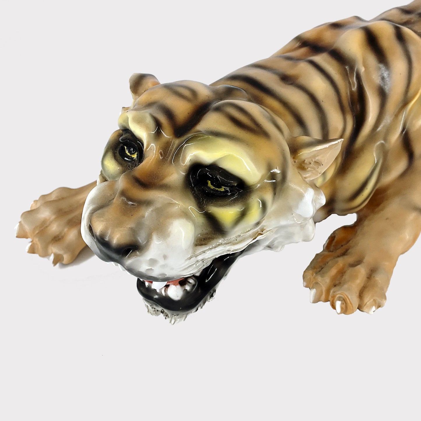 close up view of Vintage Italian Ceramic Tiger by Bertolotti