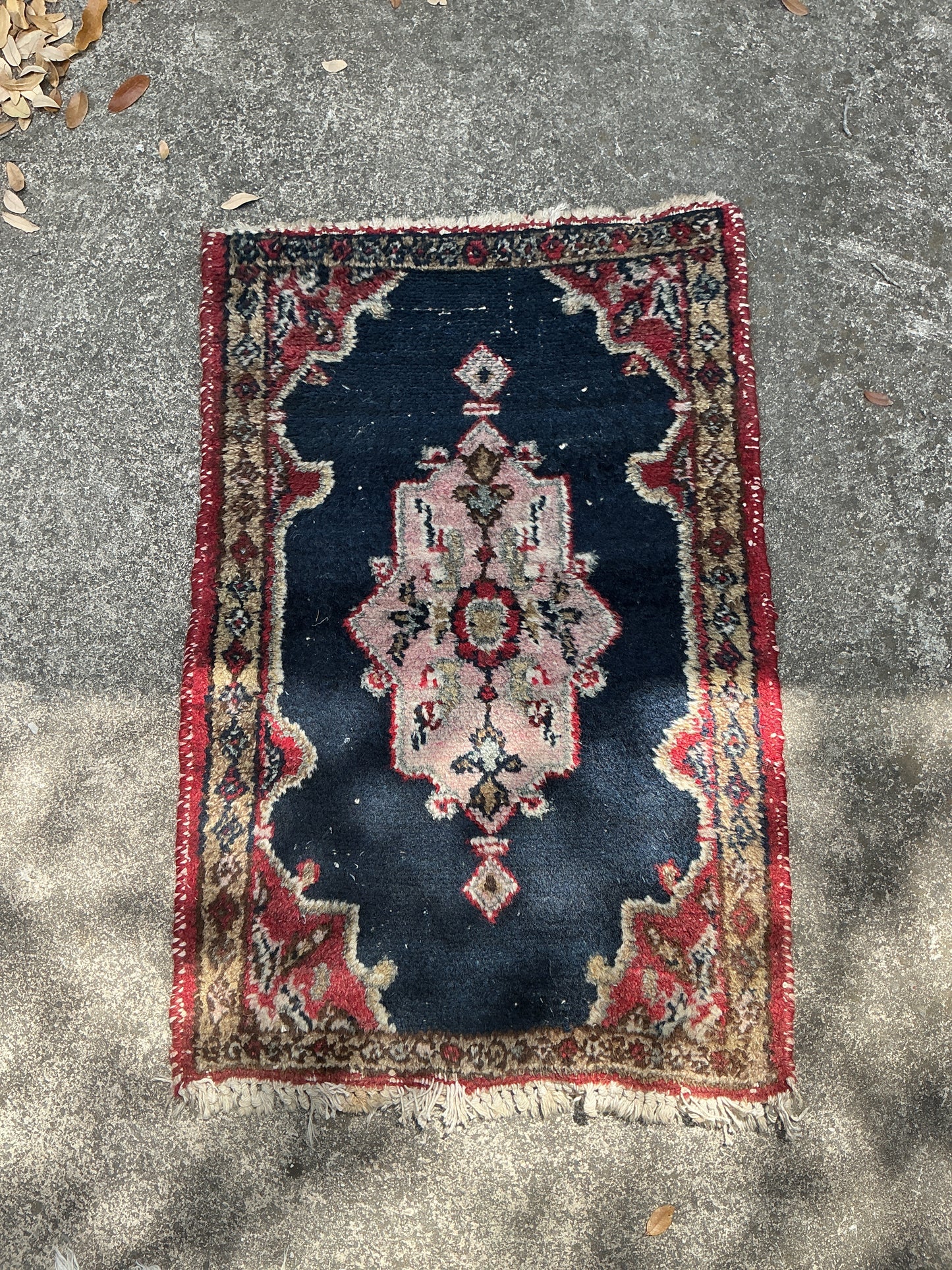 Rug 21 1/2 x 33” iranian
